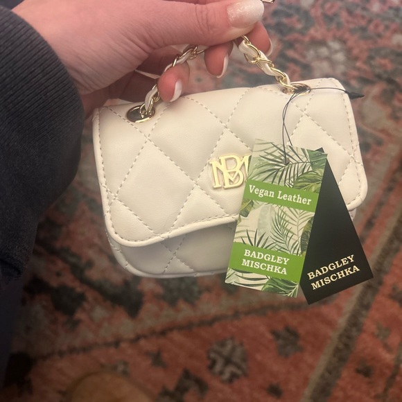 BADGLEY MISCHKA mini purse / key chain - Picture 5 of 9